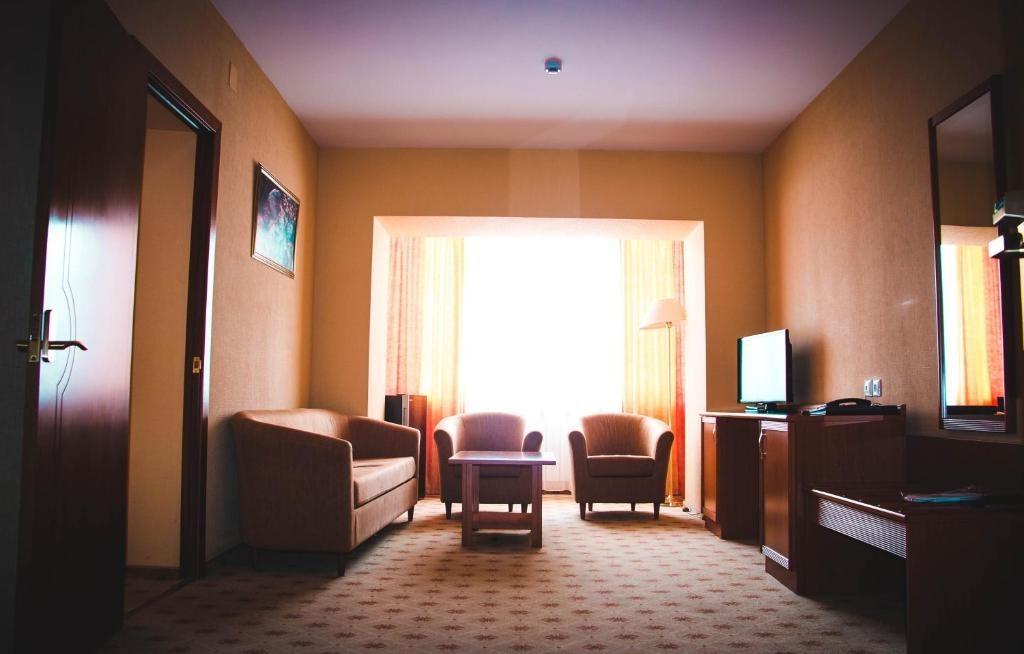 Полулюкс (Двухкомнатный двухместный (две раздельные кровати))